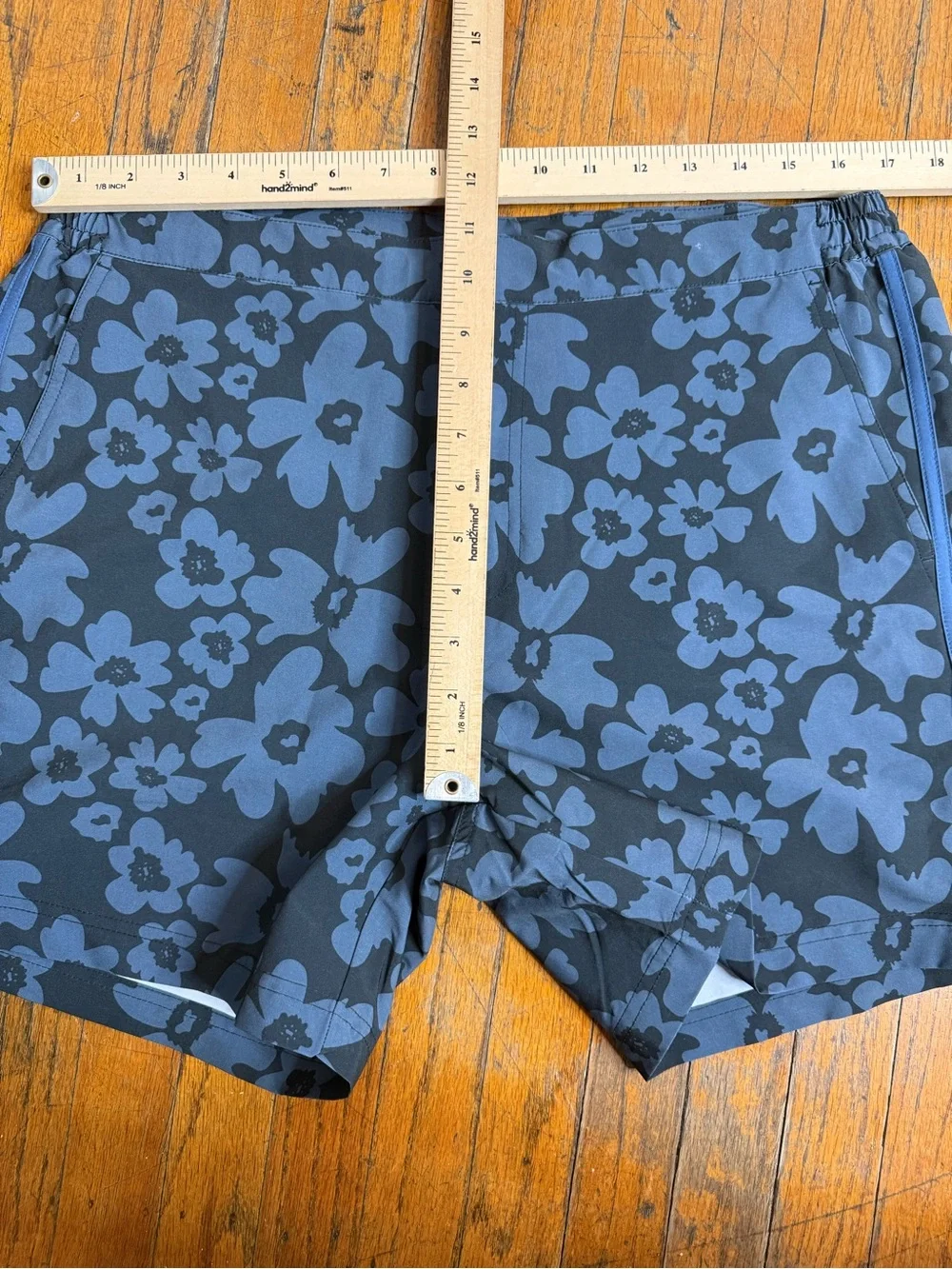 Fair Harbor Sextant Shorts Mens 34 Blue/Black  Trunks Surfing Beach Floral 5.5”